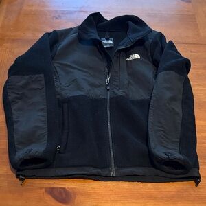 The North Face Women’s Black Fleece Jacket